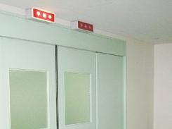 手術室入口薄.jpg